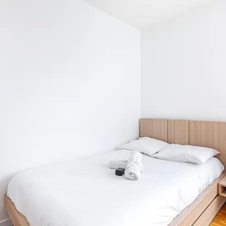 Appartamento Guestready - Familial Dans Le 20ème Parigi